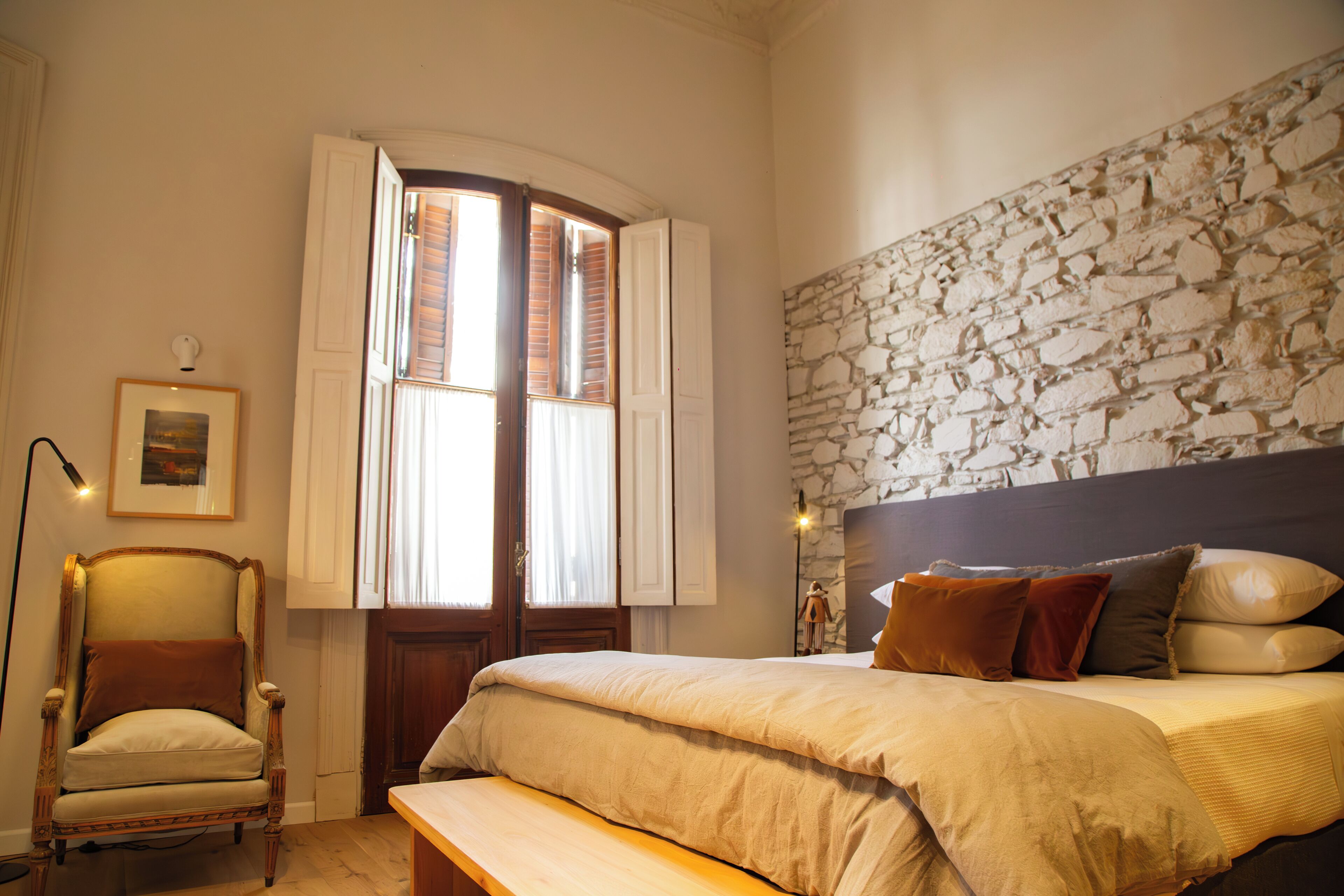 Luxury Suite | In-room safe, individually decorated, individually furnished, desk