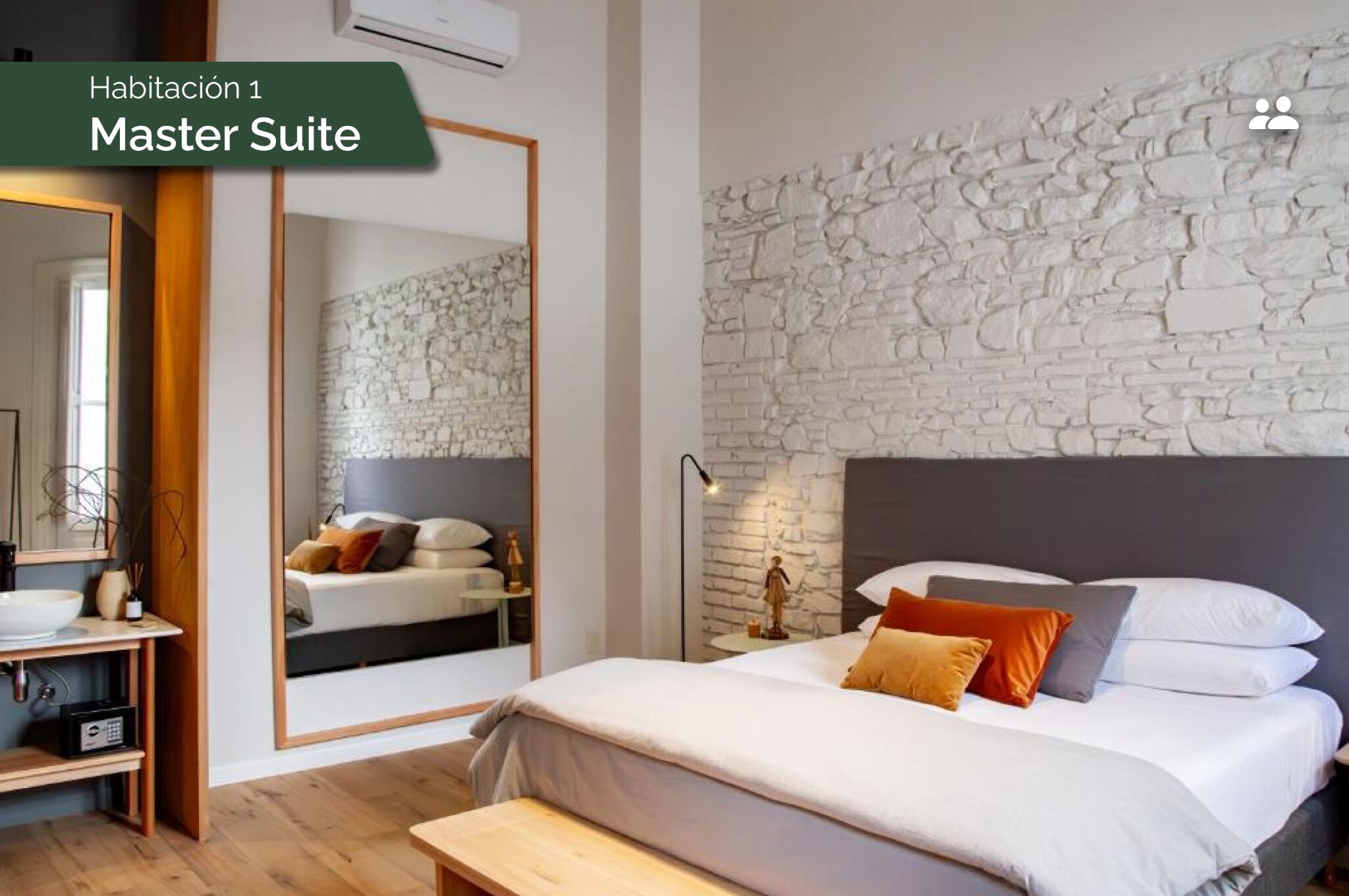 Suíte superluxo | Cofres nos quartos, individualmente decorados