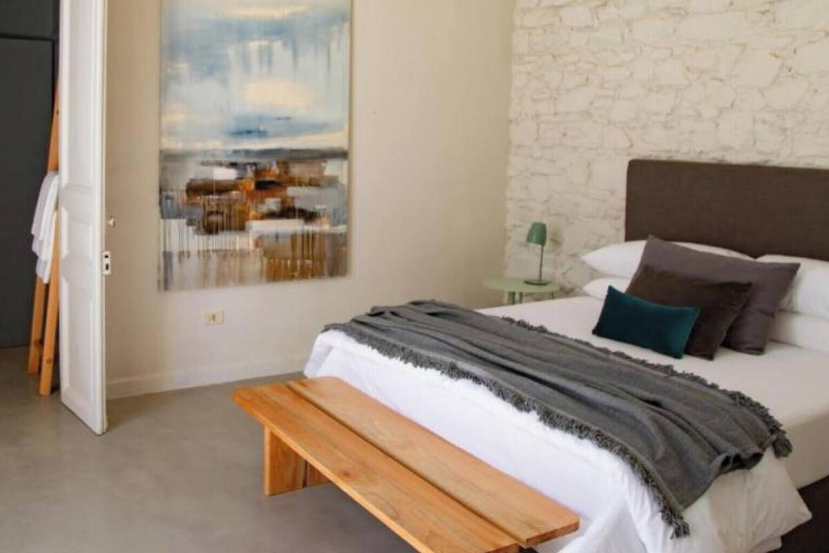Habitación Deluxe | Caja fuerte, escritorio, espacio para trabajar con un portátil