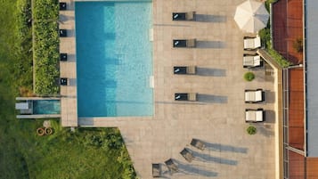 Seasonal outdoor pool