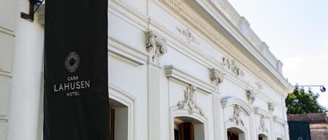 Façade de lâhĂ©bergement