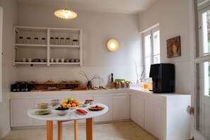 Petit déjeuner buffet compris tous les jours