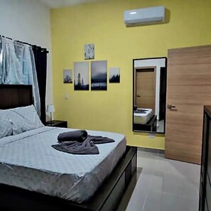 2 bedrooms, iron/ironing board, WiFi, bed sheets