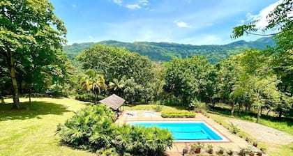 Casa Colonial privada vía Villeta Tobia