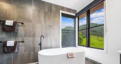 Kookaburra Studio Cabin. Peaceful and serene location