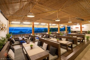 Dining - Zostel Port Blair (Port Blair)