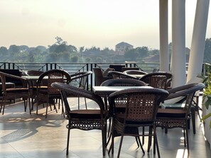 Reception - Kemrose (Fort Portal)