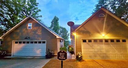 2-bedroom house in Ashland City, TN - 30 minutes from downtown Nashville