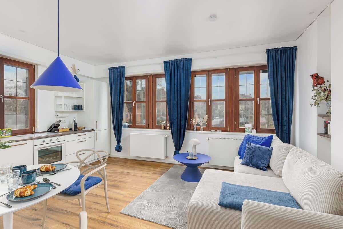 Fernseher, Stereoanlage