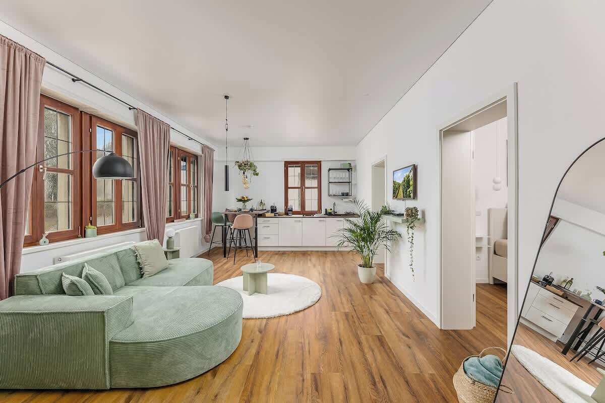 Fernseher, Stereoanlage