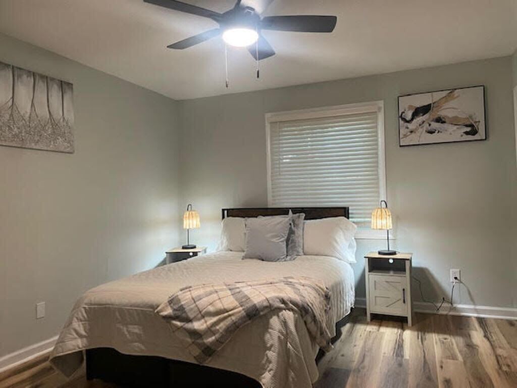 2 bedrooms, iron/ironing board, WiFi, bed sheets