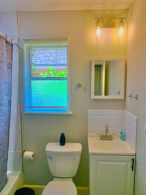 Economy Shared Dormitory, Mixed Dorm | Bathroom