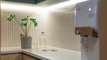 Bar lounge