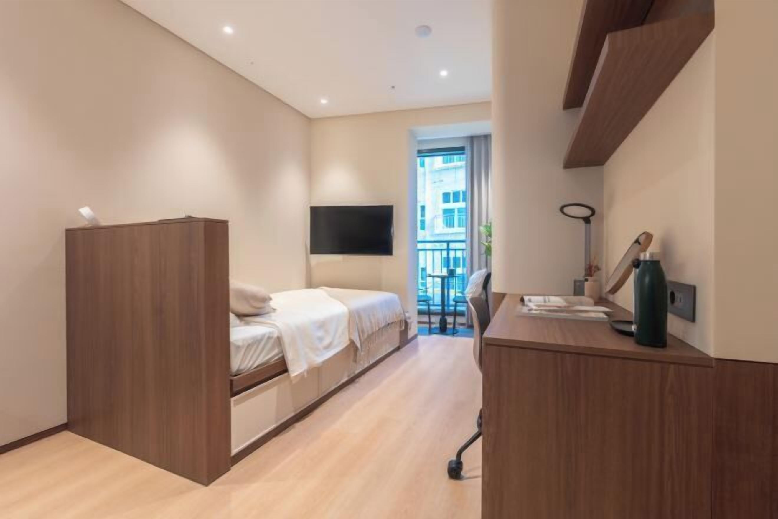 Escriptori, habitacions insonoritzades, wifi gratuïta i roba de llit 