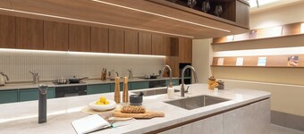 Weave Suites - Sunyu Parkside