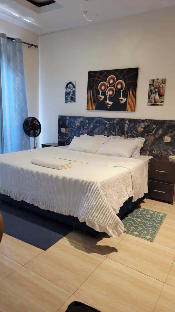 3 bedrooms, desk, iron/ironing board, WiFi