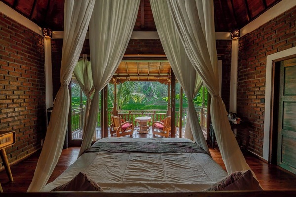 Deluxe Cottage, Garden View | 1 bedroom, desk, WiFi (free), bed sheets