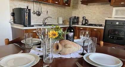 Villa-Sleeps4-Parking-Garden-Barbecue