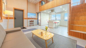 Exterior - Samcheok Peacehousing Spa Pet Pension (Samcheok)