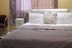 5 bedrooms, WiFi, bed sheets