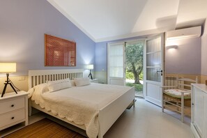 9 quartos, ferros/tábuas de passar roupa, Wi-Fi