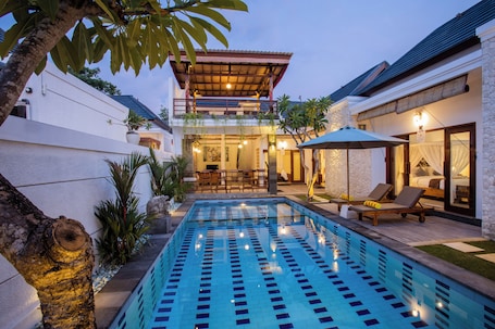 Superior Villa, Pool View | Terrace/patio