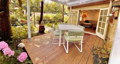 The Sunbird Inn, with luxury bathroom in quiet resort with many amenities