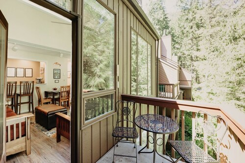 82sw - Fireplace - Pets OK - Wi-fi - Kitchen - Sleeps 4