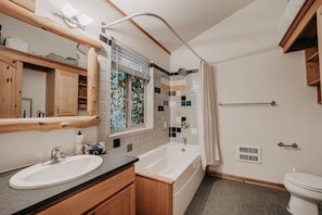 Bathroom - 60gs - Pets OK - Soaker Tub - Deck (Deming)