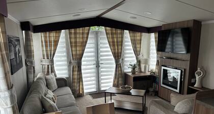 Luxury Caravan Escape by the Seaside, Port Seton