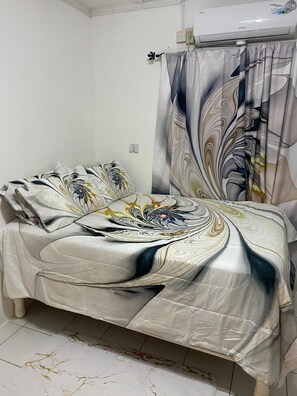 2 bedrooms, WiFi, bed sheets