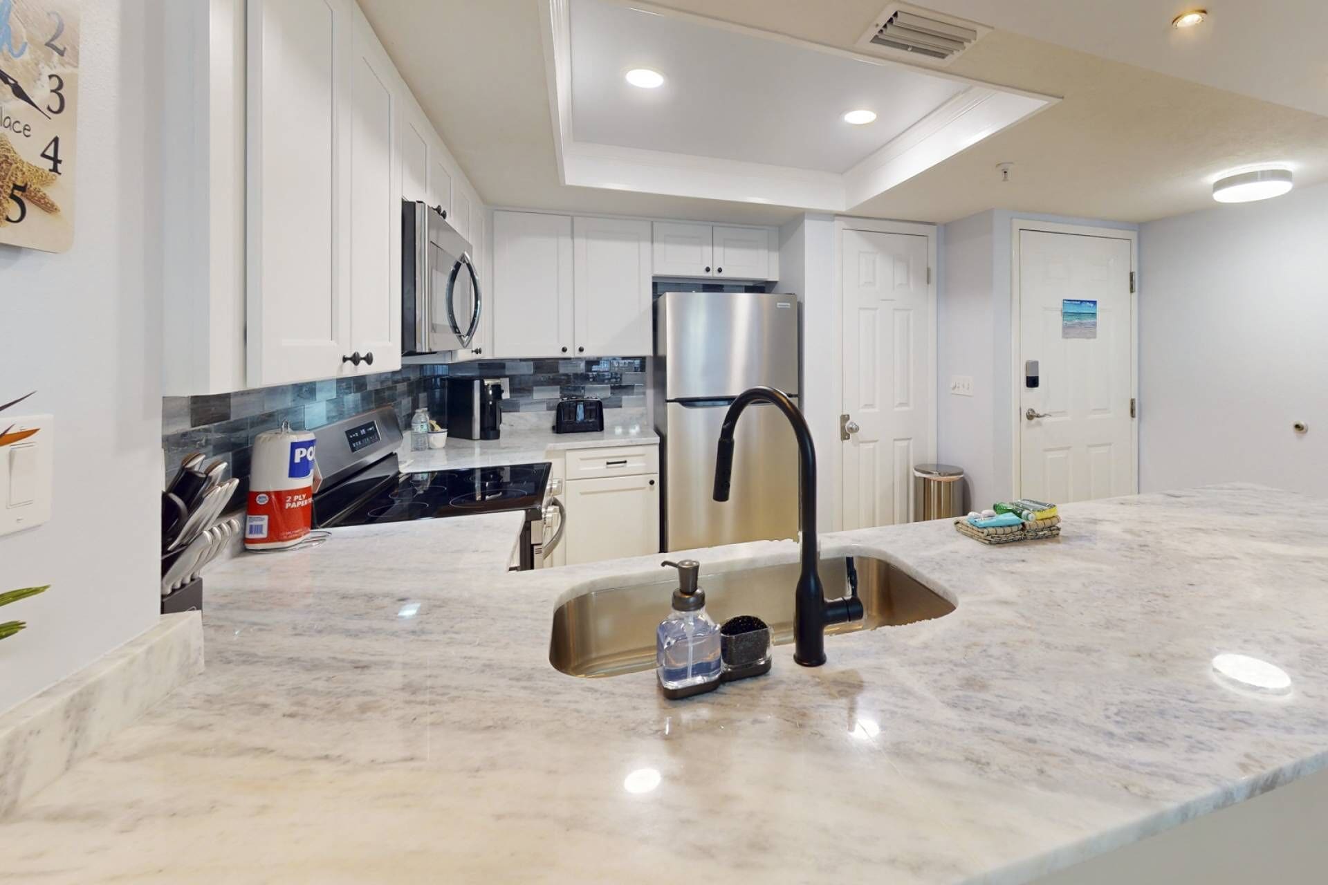 Fridge, microwave, dishwasher, coffee/tea maker