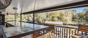 Fabulous Home on the Black Creek, firepit, water access, great views, outdoor bar, pool table, darts