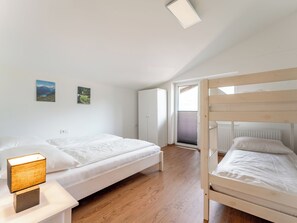 3 bedrooms, Internet