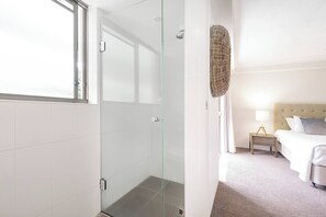 Fer et planche à repasser, Wi-Fi, draps fournis