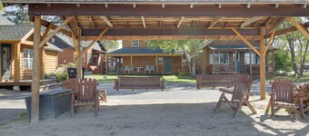Rustic Wisconsin Cabin on Shawano Lake!