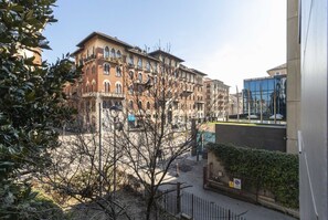 Exterior - GuestHost - Functional studio apartment equipped with all essential comforts,situated a few steps from the Valentino Park and its castle. Located in the San Salvario district, in a modern building with concierge, the accommodation is a 10-minute walk fro (Torino)