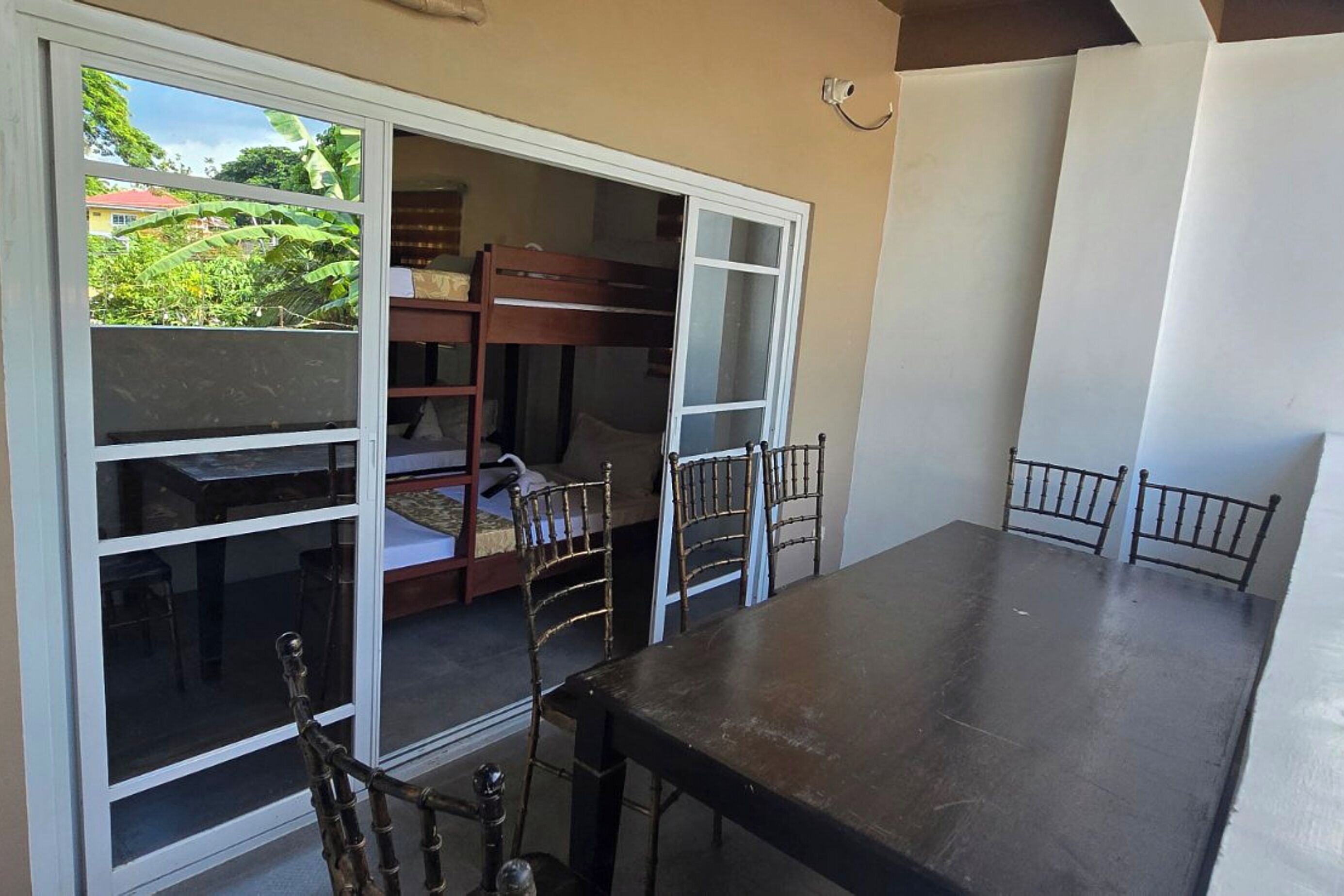 Desk, free WiFi, wheelchair access