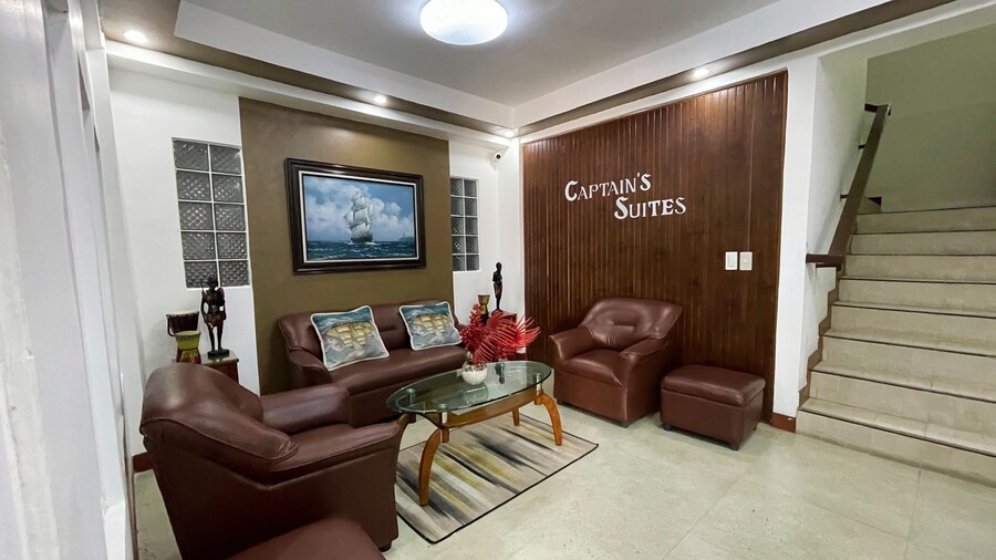 Captains Suites Albay