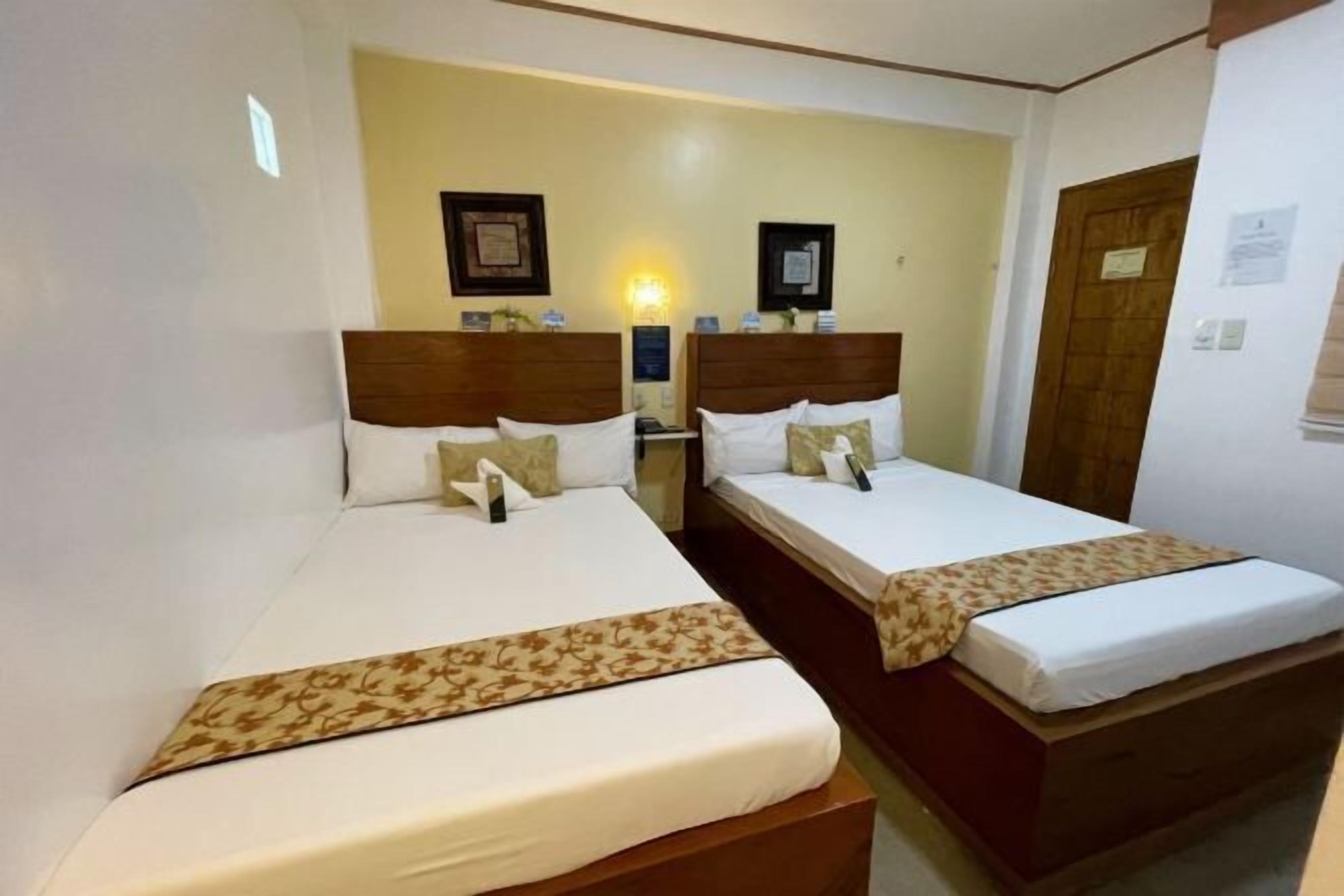 Een bureau, gratis wifi, rolstoeltoegang