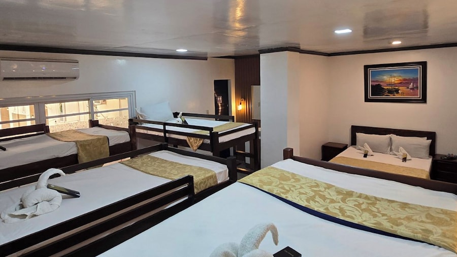 Captains Suites Albay