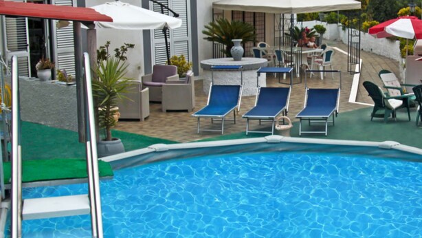 Pool - Villa Lesto Holiday Home - Ischia Apartment (Barano D'ischia)