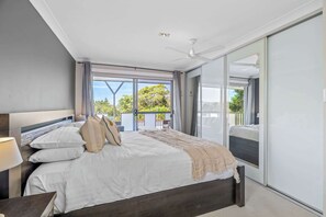 3 bedrooms, desk, iron/ironing board, WiFi