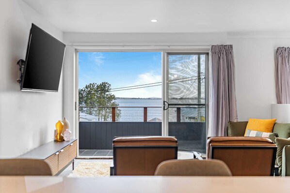 TV, offices - Retro Lake Vista by Coast Hosting (Buff Point)