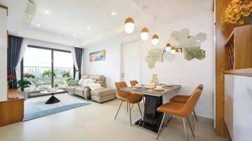 Royal Suite, 1 Bedroom, Club lounge access, City View | View from room