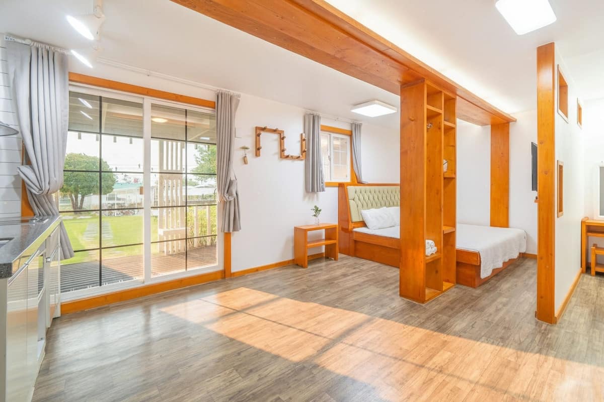 Basic Room, 1 Bedroom (Room 101)
