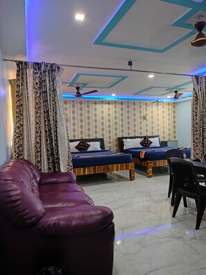 Elite Suite, Balcony