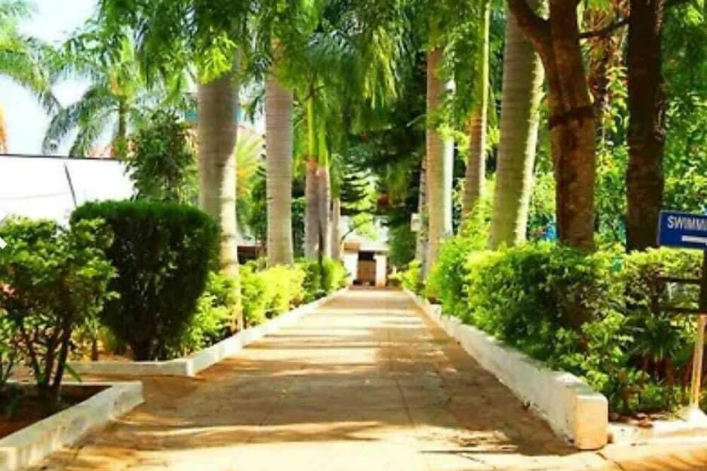 Thavika O Nila Resort Yelagiri