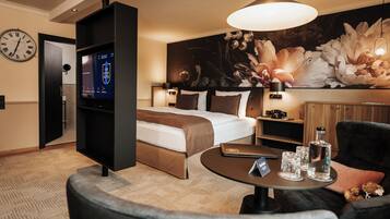 Deluxe-Doppelzimmer, Gartenblick | Minibar, Zimmersafe, VerdunkelungsvorhÀnge, kostenloses WLAN