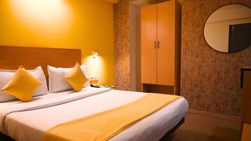 1 ๊ฐ์ ์นจ์ค, ์ฑ
์, ๋
ธํธ๋ถ ์์
๊ณต๊ฐ, ๋ค๋ฆฌ๋ฏธ/๋ค๋ฆฌ๋ฏธํ